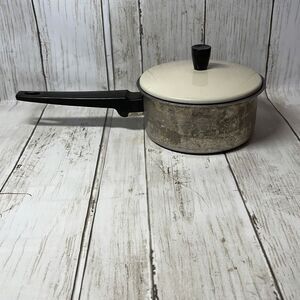 Regal Ware 1 Quart Sauce Pan with Lid and Handle Made in the USA Cookware